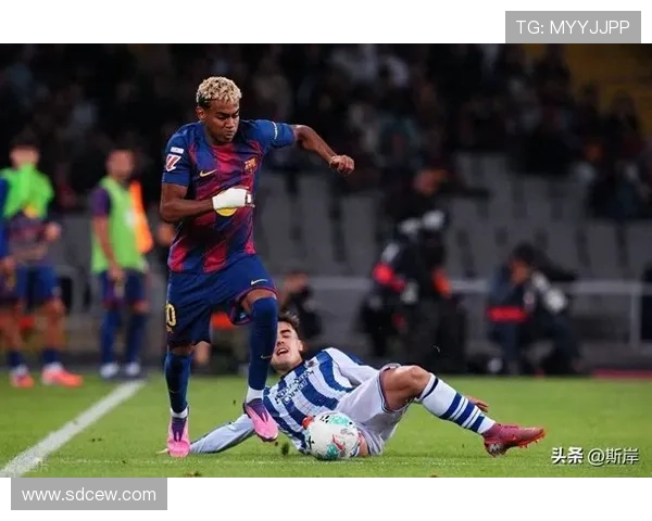 皇马八连胜超巴萨登顶西甲榜首